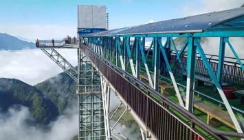 Khu du lịch Cầu kính Rồng Mây hoạt động trở lại