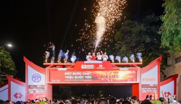 Kỷ lục Marathon nữ tiếp tục được thiết lập tại Marathon Quốc tế Hà Nội Techcombank Mùa thứ 5