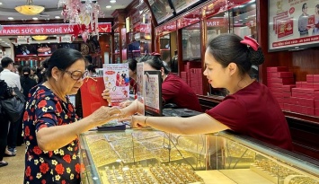 Giá vàng hôm nay 9/10: Vàng SJC và nhẫn trơn đều tăng 800.000 đồng/lượng