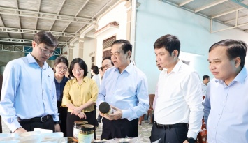 Hỗ trợ làng nghề xây dựng thương hiệu, mở rộng thị trường tiêu thụ