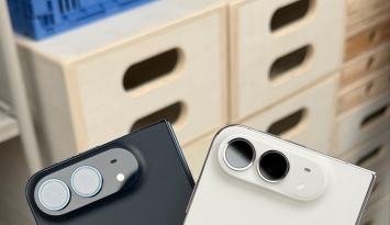 iPhone Duo trình làng hai màu sắc