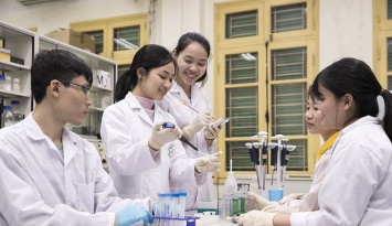 Tập trung thu hút nhân tài, tăng cường kết nối cung - cầu lao động