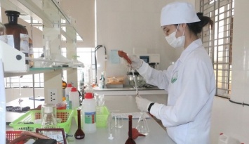 Bộ Y tế đề xuất siết chặt quy định ghi nhãn hóa chất, chế phẩm diệt côn trùng, diệt khuẩn