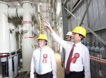 Đại tướng Phan Văn Giang dự Lễ ra mắt sản phẩm nhôm thỏi đầu tiên của Việt Nam