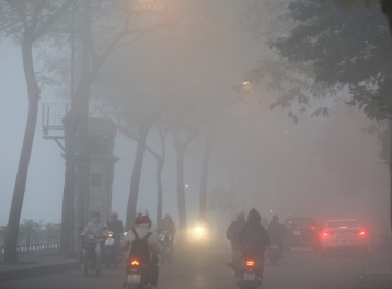 Dự báo thời tiết 22/3: Miền Bắc xuất hiện sương mù dày đặc và mưa rào