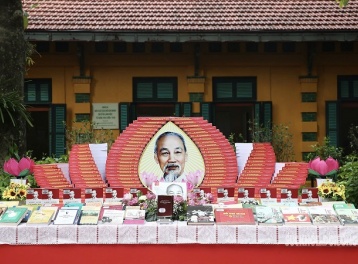 Khai mạc Triển lãm quốc gia “Chủ tịch Hồ Chí Minh - Tinh hoa dân tộc, tầm vóc thời đại”