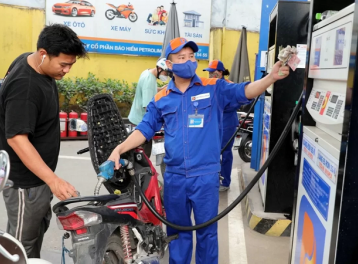 Giá dầu tăng tiếp, xăng E5 RON92 giảm nhẹ từ 15h chiều nay