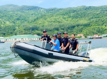Buôn lậu vẫn diễn biến phức tạp, đường biển chiếm tỉ lệ lớn