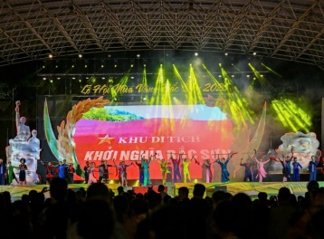 Khai mạc Lễ hội “Mùa vàng Bắc Sơn năm 2025” và đón nhận giải thưởng “Làng du lịch tốt nhất năm 2025”