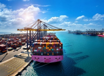 Việt Nam đạt kim ngạch xuất nhập khẩu vượt 839 tỷ USD, xuất siêu hơn 20 tỷ USD