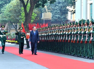 Quân đội nhân dân vững bước dưới cờ Đảng quang vinh 