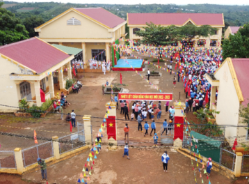 Hỗ trợ 450.000 đồng/tháng và 8kg gạo cho học sinh xã biên giới