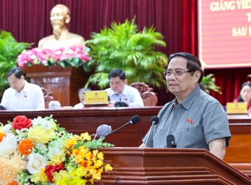 Thủ tướng nêu 6 nhóm nhiệm vụ, giải pháp triển khai chủ trương, chính sách y tế, giáo dục