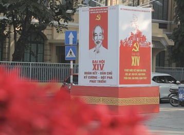 Hà Nội rực rỡ cờ hoa chào mừng Đại hội XIV của Đảng