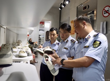 Thủ tướng yêu cầu xử lý nghiêm các hành vi buôn lậu, gian lận thương mại