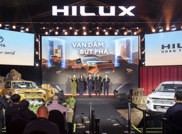 Toyota Hilux 2026 ra mắt tại Việt Nam, giá từ 632 triệu đồng