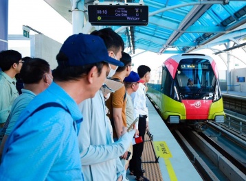 Từ hôm nay (1/2), Hà Nội Metro áp dụng 100% cổng soát vé định danh