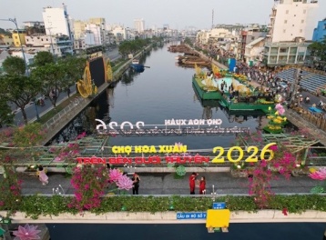 Chợ hoa 'Trên bến dưới thuyền': Điểm check-in rực rỡ sắc xuân giữa lòng Sài Gòn