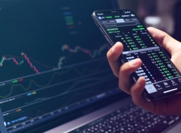 Phạt loạt cá nhân giao dịch 'chui', thao túng cổ phiếu