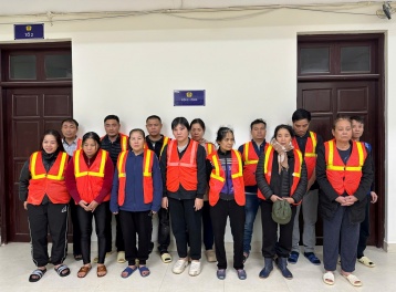 Phá đường dây đánh bạc trên sông Hồng, nhiều “con bạc” là phụ nữ