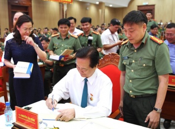 Ra mắt sách 'Đổi mới, kiến tạo, hội nhập, phát triển' của nguyên Thủ tướng Nguyễn Tấn Dũng