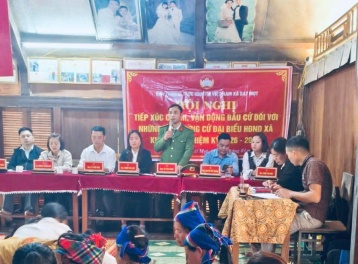 Thanh Hóa: “Đi từng nhà, đến từng thuyền” tuyên truyền công tác bầu cử