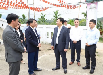 Lãnh đạo tỉnh Thanh Hoá kiểm tra công tác chuẩn bị bầu cử ở các xã miền núi