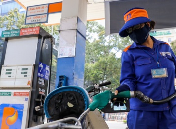 Giá xăng dầu đồng loạt giảm mạnh