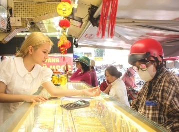 Giá vàng hôm nay 19/3: Vàng SJC và nhẫn trơn bốc hơi gần 5 triệu đồng/lượng