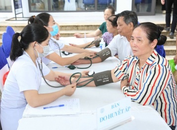 Đề xuất lộ trình ưu tiên khám sức khỏe định kỳ, khám sàng lọc miễn phí