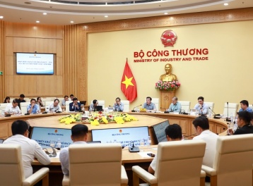 Quyết tâm đẩy sớm lộ trình kinh doanh xăng E10 vào tháng 4/2026