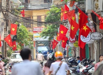 Bộ Nội vụ: Không có chủ trương hoán đổi để nghỉ 9 ngày dịp lễ 30/4 – 1/5