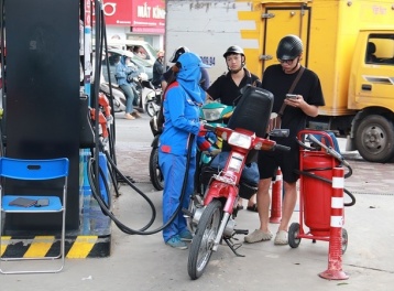 Giá xăng dầu ngày 3/4: Xăng tăng mạnh, dầu Diesel tăng hơn 5.000 đồng/lít