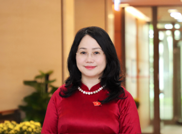 Bà Lâm Thị Phương Thanh giữ chức Bộ trưởng Bộ Văn hóa, Thể thao và Du lịch.