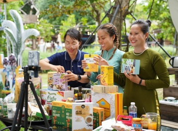 Định hình nền tảng mới cho thương mại điện tử xuyên biên giới