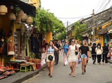 Du lịch Việt Nam đón hơn 6,7 triệu lượt khách quốc tế trong quý đầu năm