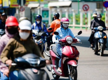 Thời tiết hôm nay 12/4: Nắng nóng gay gắt bao trùm miền Trung, nhiều nơi vượt 40°C