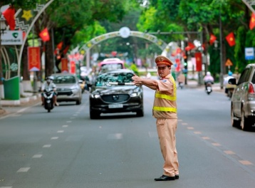 Tăng cường vận tải và bảo đảm ATGT dịp nghỉ Lễ Giỗ tổ Hùng Vương, 30/4 và 1/5