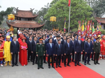 Phú Thọ: Lễ giỗ Đức Quốc Tổ Lạc Long Quân và Dâng hương tưởng niệm Tổ Mẫu Âu Cơ