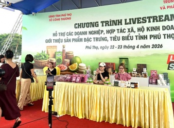 Đặc sản Đất Tổ 'bùng nổ' đơn hàng nhờ livestream và công nghệ số 