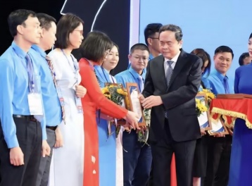 Chủ tịch Quốc hội Trần Thanh Mẫn: Tổ chức Công đoàn phải 'trở về đúng chức năng', bảo vệ người lao động bằng sự thực chất