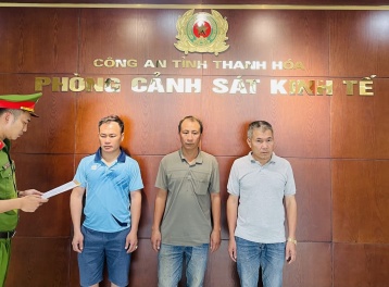 Khởi tố 3 đối tượng về hành vi khai thác tài nguyên trái phép