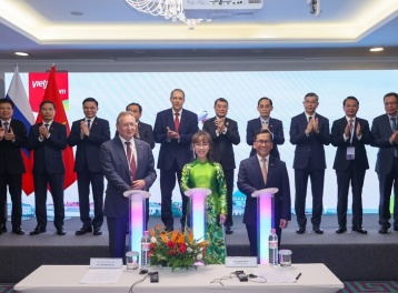 Thủ tướng Lê Minh Hưng chứng kiến công bố 3 đường bay mới tới Nga và ký kết loạt thỏa thuận chiến lược