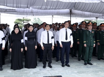 Phó Thủ tướng Nguyễn Văn Thắng dự lễ an táng 63 hài cốt liệt sĩ tại Đồng Nai 