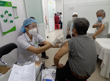 Số ca mắc COVID-19 và cúm mùa có dấu hiệu tăng, Bộ Y tế khuyến cáo khẩn