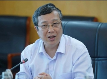 Khởi tố, bắt tạm giam Thứ trưởng Bộ Nông nghiệp và Môi trường Hoàng Trung