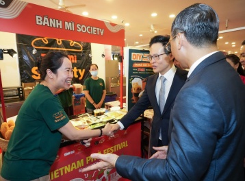 Yêu ẩm thực Việt bằng “cái đầu lạnh” và công thức vươn ra toàn cầu của Banh Mi Society
