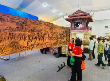 Hà Nội hỗ trợ 84 làng nghề xây dựng thương hiệu: Đưa 'di sản sống' vươn tầm quốc tế