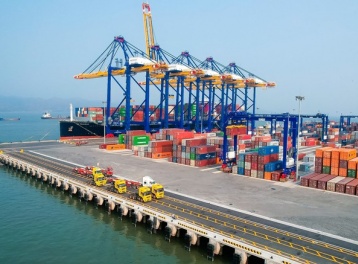 Xuất khẩu tăng tốc nửa đầu tháng 8/2026