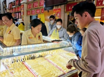 Giá vàng ngày 28/8: Vàng SJC giảm, thế giới hồi phục nhẹ